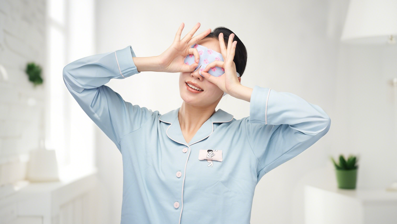 Which type of eye dryness is suitable for steam warm eye masks