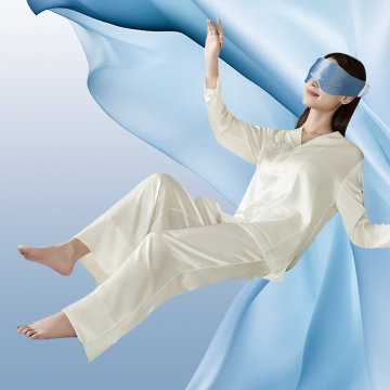 Graphene far infrared electric heating eye mask for dryness